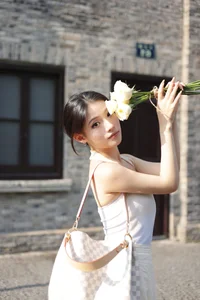 Artistic Expression in Photography: YiTuYu Art Language Vol.5686 with Wu Rui - image 0
