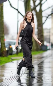 Autumn Fashion Guide: How to Style Dresses with Boots for a Chic Look - image 5