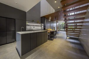 Stunning Green Tube House Architecture in the Heart of the Modern City - image 0