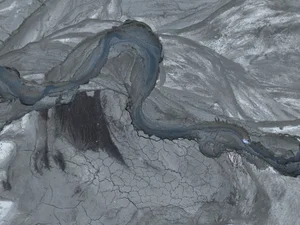 The Mystery of the Sunken Village Reemerging After 45 Years Underwater - image 8