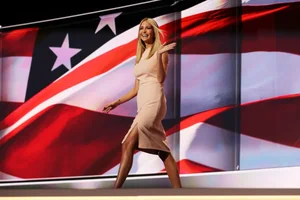 Admiring the Elegant Fashion and Timeless Beauty of Ivanka Trump - image 1