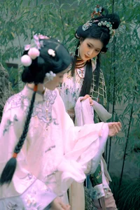 YiTuYu Art Language Vol.9846: Comprehensive 24P Gallery of He Li Han - image 10