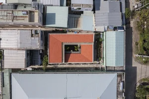 Urban Oasis: A Traditional Country House Design in the Heart of the City - image 10