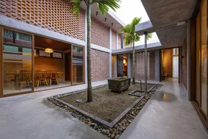 Urban Oasis: A Traditional Country House Design in the Heart of the City - image 8