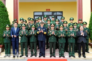 Vietnam and China Strengthen Bilateral Ties Through Border Defense Friendly Exchange - image 5