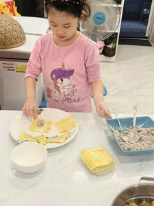 Than Thuy Ha Funny Spring Roll Fail vs Her Delicious Home Cooked Meals - image 4