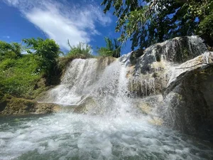 Escape the Summer Heat at the Refreshing Trang Waterfall in Hoa Binh - image 6