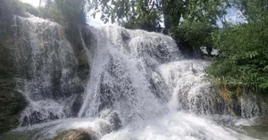 Escape the Summer Heat at the Refreshing Trang Waterfall in Hoa Binh - image 8
