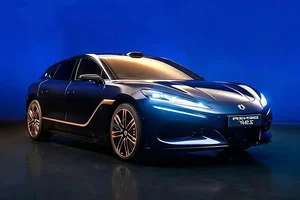 Gallery: Detailed Look at the 'One-of-a-Kind' BYD Denza Z9 GT Priced at Over $850,000 - image 4