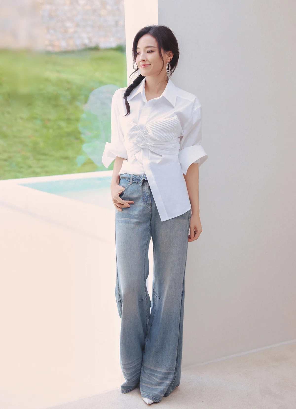 Shu Qi Inspires Early Autumn Wardrobe with Sophisticated and Elegant Fashion
