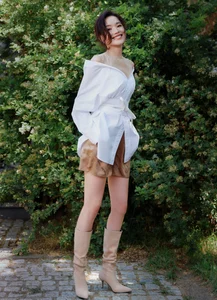 Shu Qi Inspires Early Autumn Wardrobe with Sophisticated and Elegant Fashion - image 6