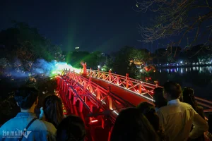 Experience the Mystery of Hanoi: The Enchanting Ngoc Son Temple Night Tour and the Legend of King Le Loi - image 7