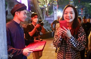 Experience the Mystery of Hanoi: The Enchanting Ngoc Son Temple Night Tour and the Legend of King Le Loi - image 1