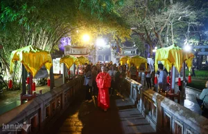 Experience the Mystery of Hanoi: The Enchanting Ngoc Son Temple Night Tour and the Legend of King Le Loi - image 0