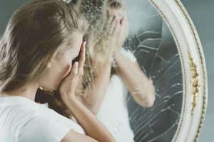 Unveiling the World's Strangest Phobias: From Fear of Long Words to Bananas - image 8