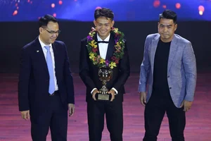 Golden Ball 2024: Thuy Trang's Emotional Tribute to Her Mother - image 4