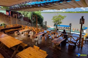 Hawaii Beach Style Cafe in Hanoi with Stunning Red River Views - image 6