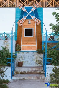 Hawaii Beach Style Cafe in Hanoi with Stunning Red River Views - image 7