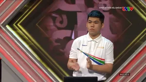 Hanoi Student Triumphs in Road to Mount Olympia Competition - image 5