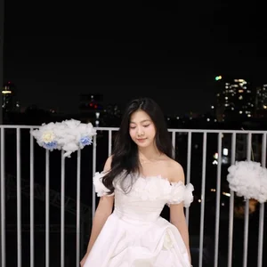 Actor Manh Truong's Daughter Grows into a Beautiful Young Teenager - image 4