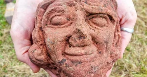 Mysterious Medieval Stone Head Discovered on Remote Island - image 7