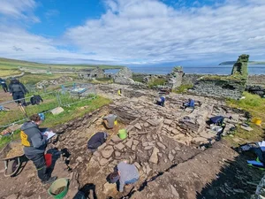 Mysterious Medieval Stone Head Discovered on Remote Island - image 5