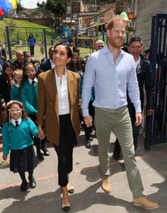 Meghan Markle’s Sophisticated Wardrobe Choices During Her Colombia Visit - image 0