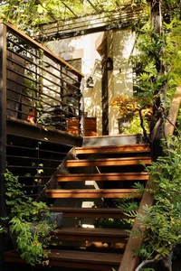 14 Space-Saving Outdoor Staircase Ideas for Narrow Urban Homes - image 3
