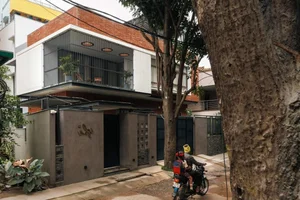 The Living Tapestry: A Multi-Generational Architectural Masterpiece in India - image 7