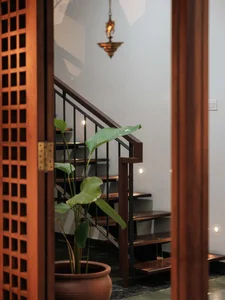 The Living Tapestry: A Multi-Generational Architectural Masterpiece in India - image 19