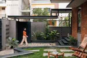 The Living Tapestry: A Multi-Generational Architectural Masterpiece in India - image 23