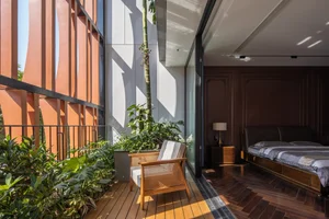 Tropical Oasis: The Bac Giang House with an Indoor Forest - image 2