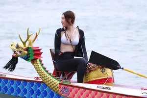 The Truth Behind the Ha Tinh Boat Racing Festival Fashion Controversy - image 8