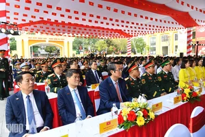 Vietnam and China Defense Ministers Visit Tran Phu School: A Symbolic Diplomatic Moment - image 1