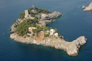 Li Galli: The Enchanting Dolphin-Shaped Island of Italy - image 5