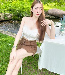 Chic and Confident: How to Style Plunging Necklines Effortlessly - image 3