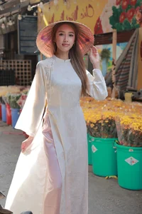 Thai VG’s Daughter Embraces Roots by Working and Learning Vietnamese - image 6