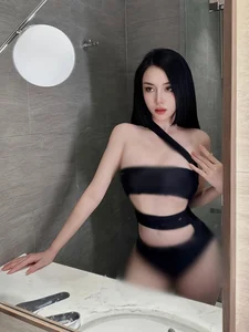 Thao Bebe’s Stunning Transformation: How Khac Viet’s Wife Maintains Her Fit Figure After Having Twins - image 6