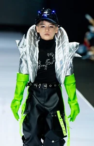 Unique and Avant Garde Accessories at Vietnam International Fashion Week - image 5