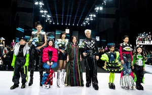 Unique and Avant Garde Accessories at Vietnam International Fashion Week - image 3