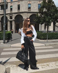 Top Beauties Flaunt Luxury Quilted Leather Handbags Worth Thousands - image 0