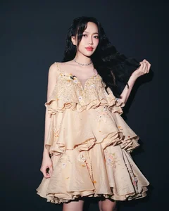 Thanh Hang and DJ Mie Shine with Elegant Street Style in Shanghai - image 0