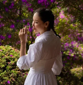 Miss Vietnam Ha Kieu Anh Stuns Fans with Incredible Figure and Youthful Beauty at 48 - image 5