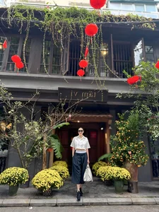Miss Vietnam Ha Kieu Anh Stuns Fans with Incredible Figure and Youthful Beauty at 48 - image 0