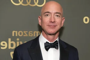 Three Billionaires Break All-Time Wealth Records: A Look into Unprecedented Financial Success - image 0