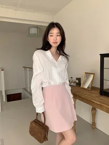 Four Chic Ways to Style Shirts and Short Skirts for Work - image 2