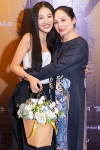Van Mai Huong Achieves Outstanding Success with Hit Album Minh Tinh - image 6