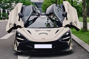 Rare McLaren 720S Supercar Spotted on the Streets of Hanoi - image 6