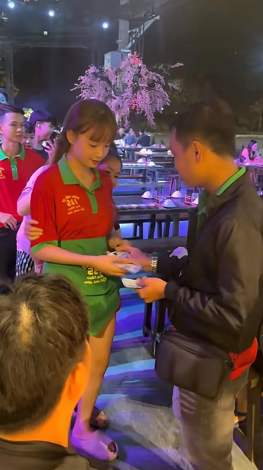 From Waiter to Multi-Billionaire: The Heartwarming Story of the Tay Ninh Lottery Winner