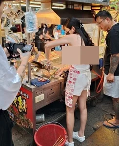 Street Food Vendor Hot Girl Sparks Online Buzz with Bold Fashion Choice - image 7